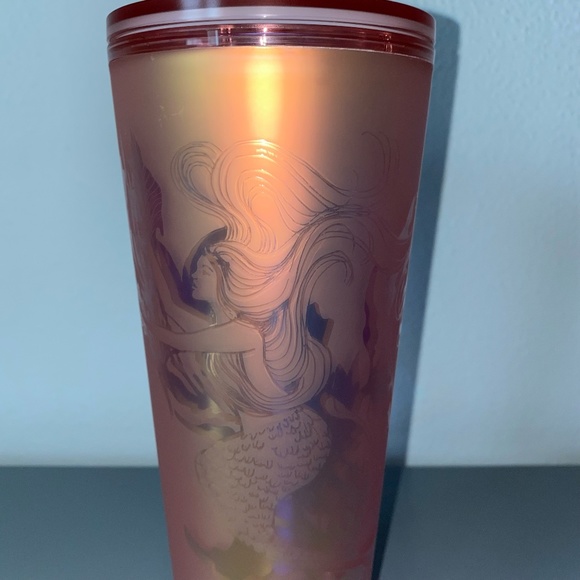 NWT Starbucks Copper Siren Soft Touch Grid 24oz Venti Tumbler Pink Rose Gold - Picture 2 of 5